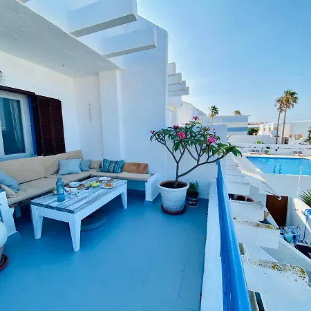 Beachfront Apartament Lances